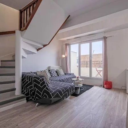 Magnifique Duplex 2 A 6 Personnes, Parking Gratuit, Proche Aeroport Cdg Apartment Villepinte (Seine-Saint-Denis)